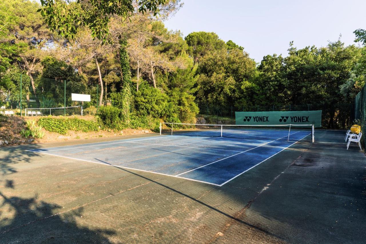 ホテル Belambra Clubs La Colle-Sur-Loup - Les Terrasses De Saint-Paul De Vence エクステリア 写真