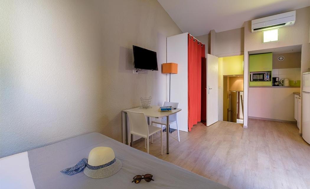 ホテル Belambra Clubs La Colle-Sur-Loup - Les Terrasses De Saint-Paul De Vence エクステリア 写真