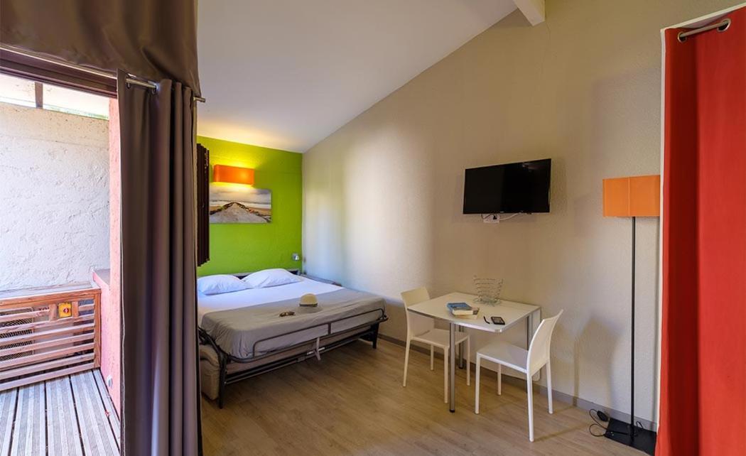 ホテル Belambra Clubs La Colle-Sur-Loup - Les Terrasses De Saint-Paul De Vence エクステリア 写真