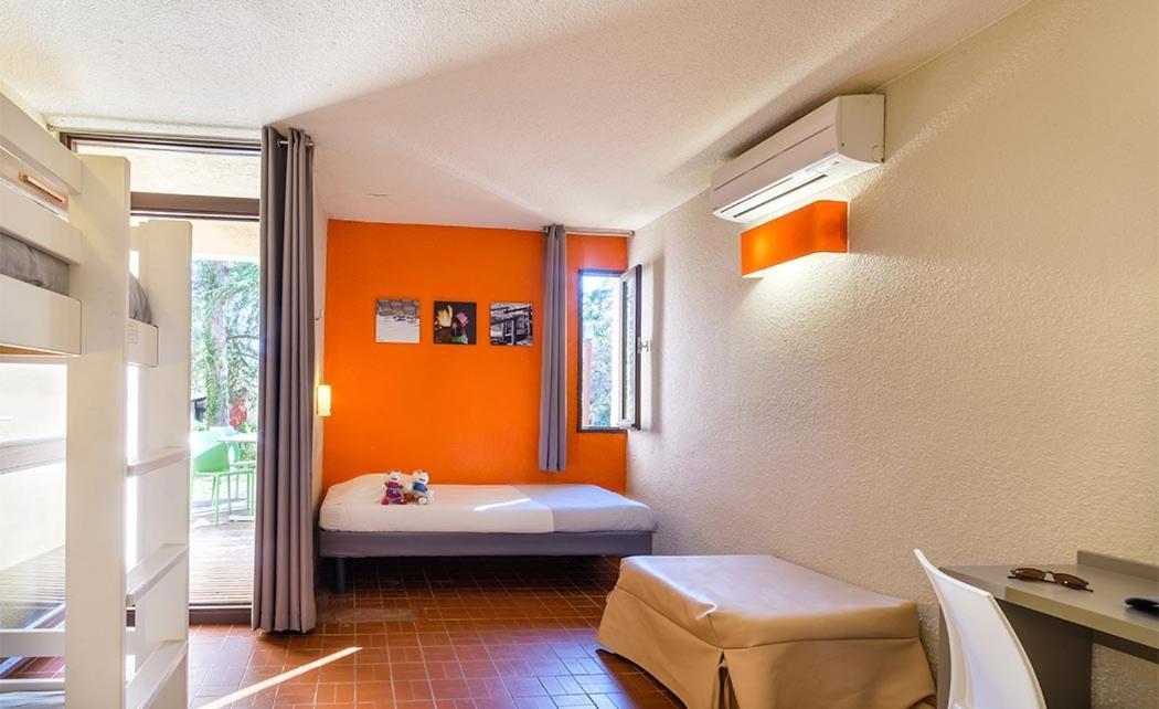 ホテル Belambra Clubs La Colle-Sur-Loup - Les Terrasses De Saint-Paul De Vence エクステリア 写真