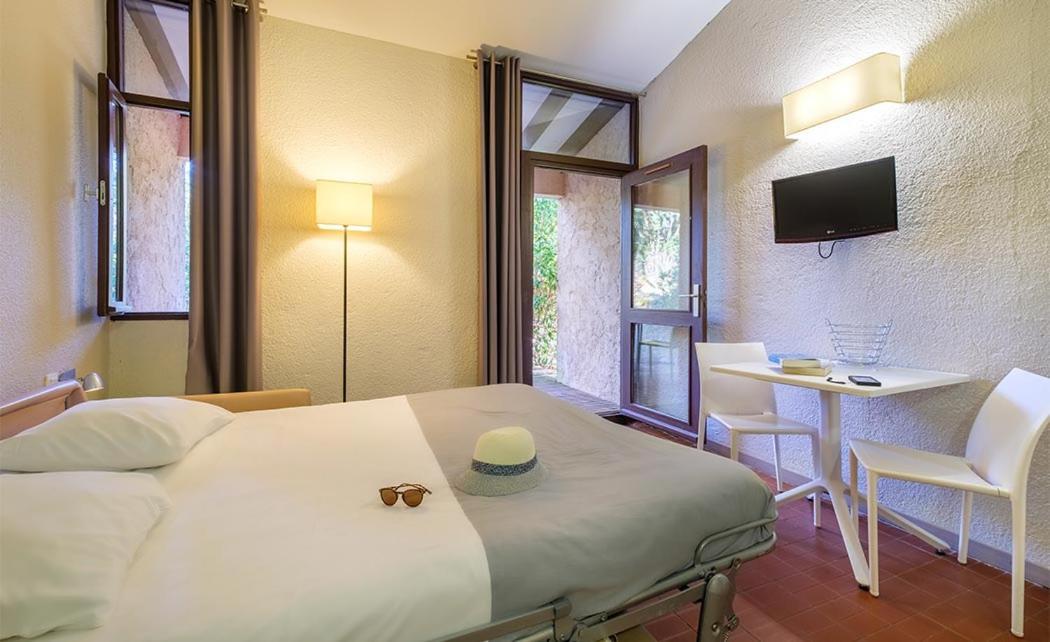 ホテル Belambra Clubs La Colle-Sur-Loup - Les Terrasses De Saint-Paul De Vence エクステリア 写真