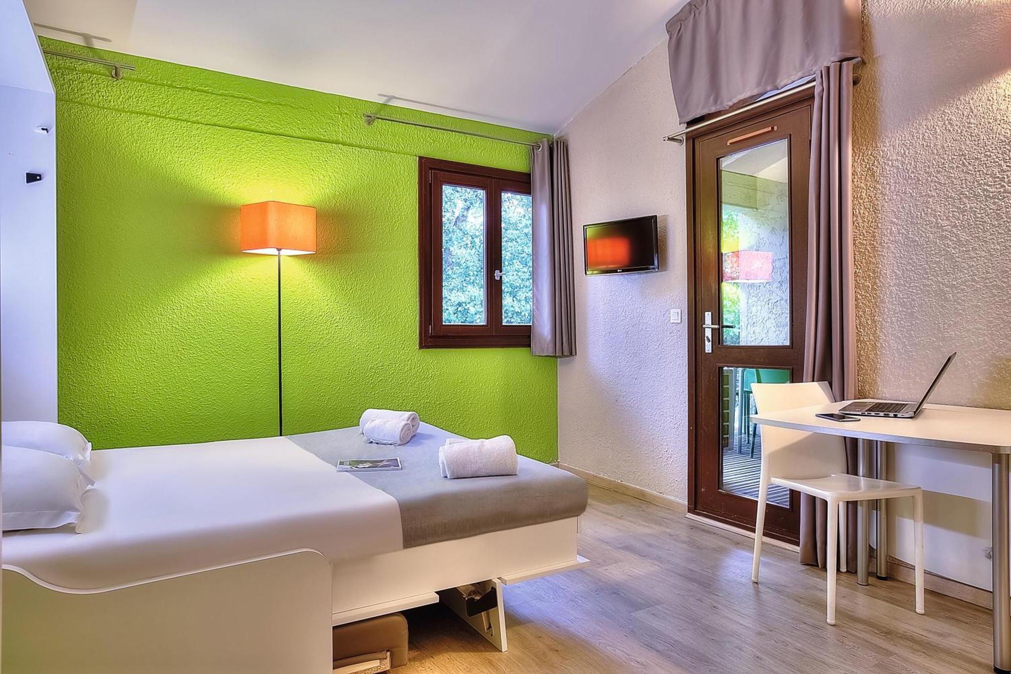 ホテル Belambra Clubs La Colle-Sur-Loup - Les Terrasses De Saint-Paul De Vence エクステリア 写真